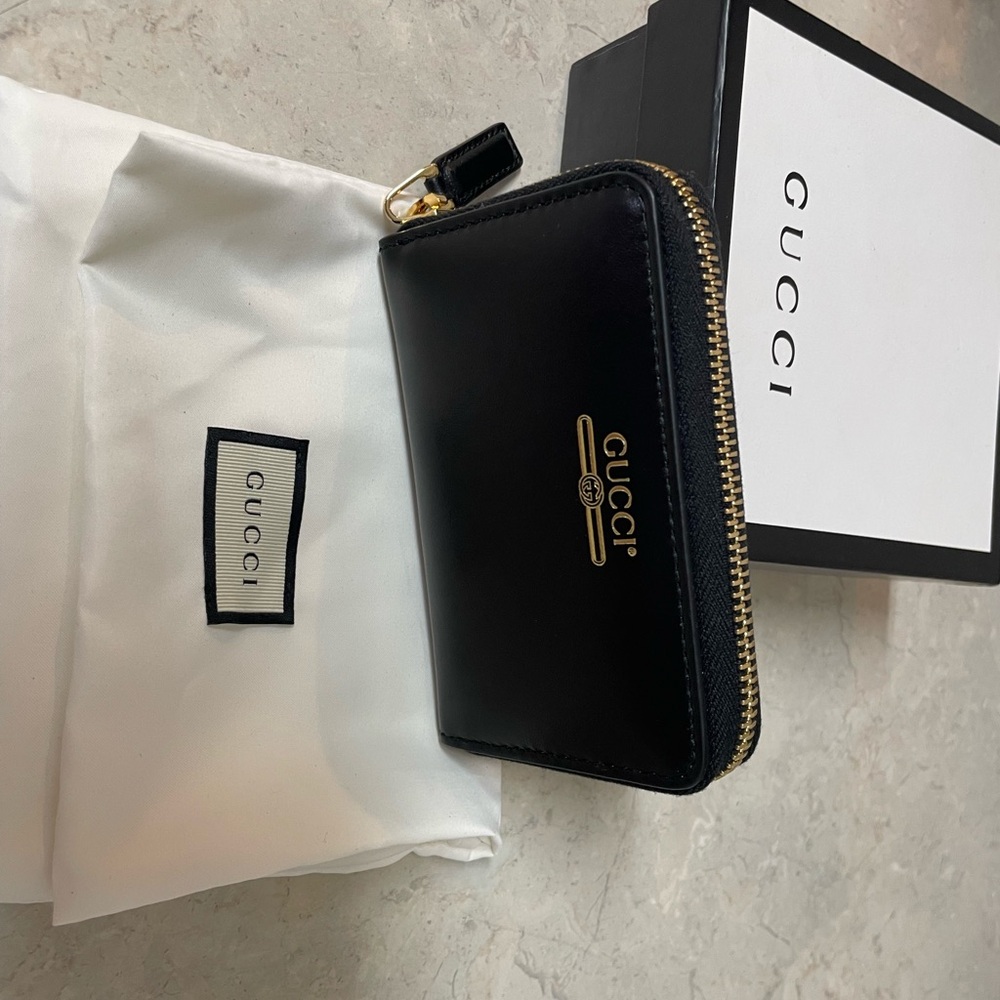Gucci Black Zip-Around Wallet with Gold Detail - Picture 3 of 11